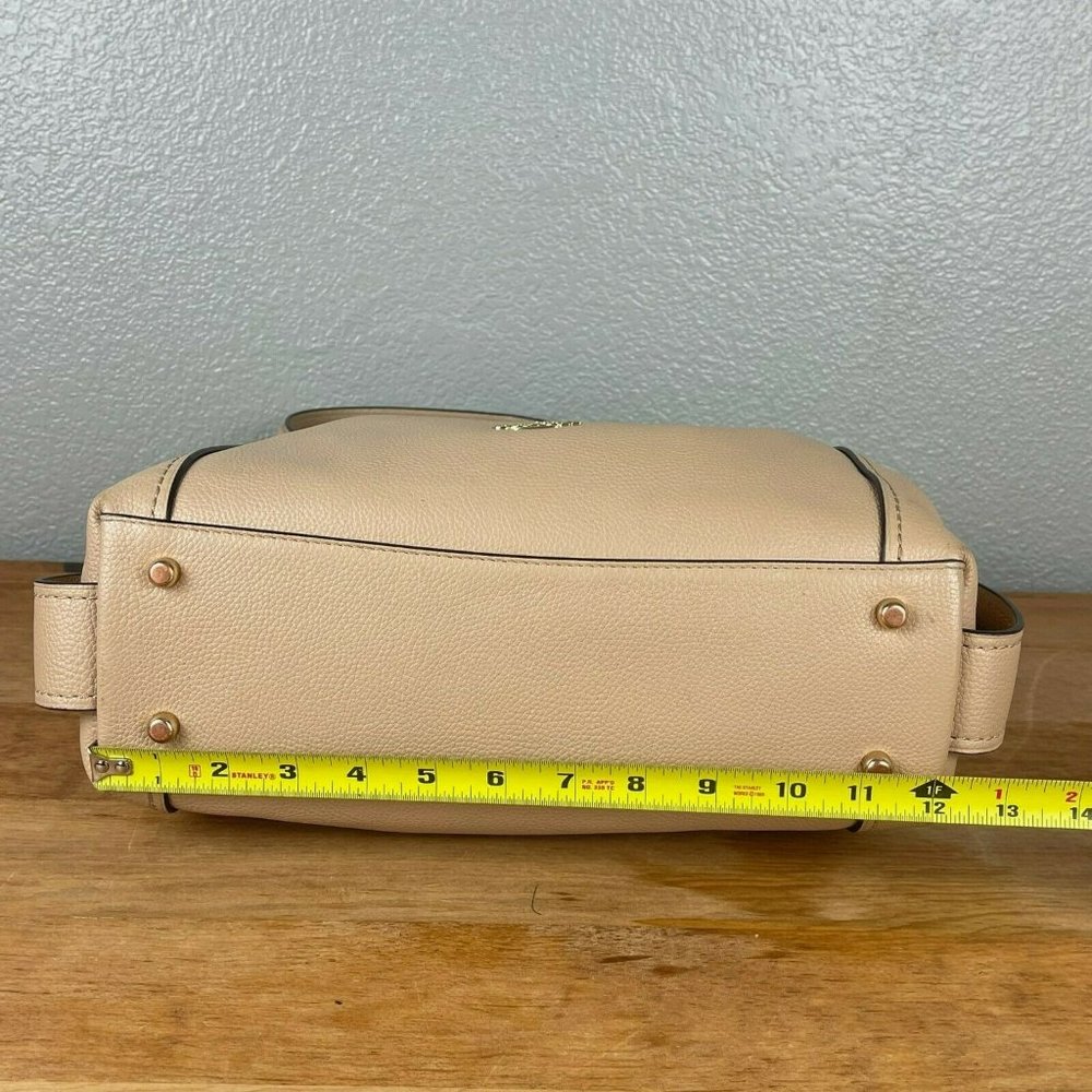 Coach Women's Edie 31 Pebble Shoulder Bag 31 Beige - Picture 11 of 12